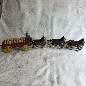 Vintage Cast iron Clydesdale Beer Wagon, Horse Drawn Cart, 2 Drivers, 27 Barrels